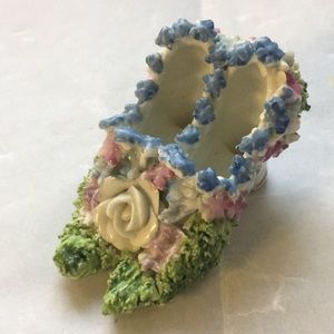 Elfin Ware/ Moss Ware Shoe Pair Figurine- Encrusted Flowers